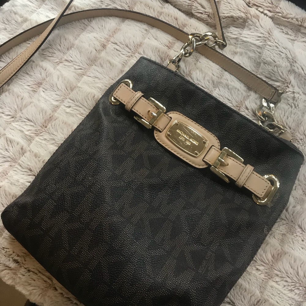 Michael Kors Logo Crossbody
